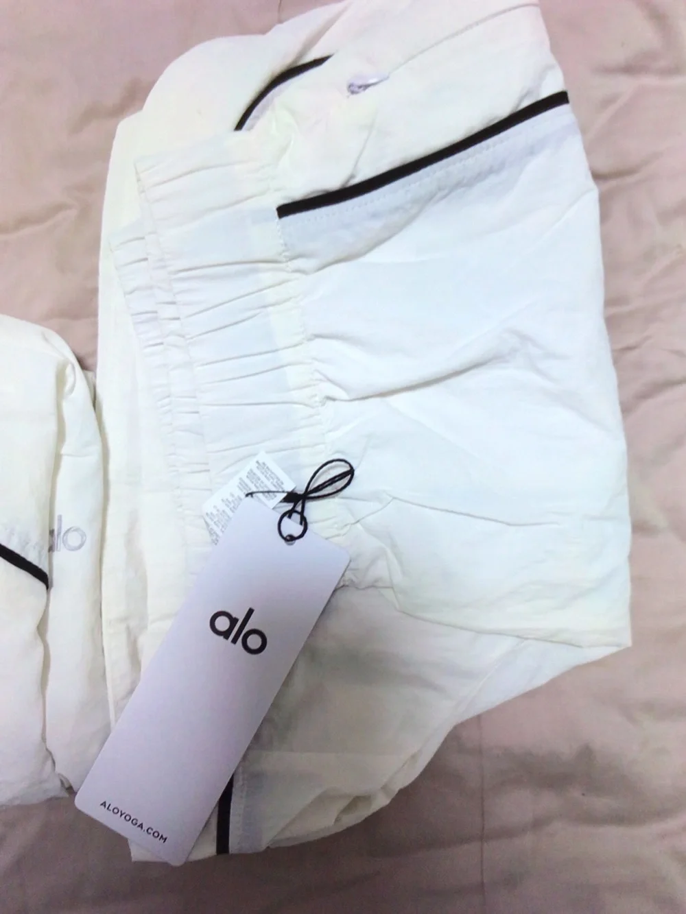ALO Yoga Set White Cropped Bomber Jacket with Short - Picture 6 of 7